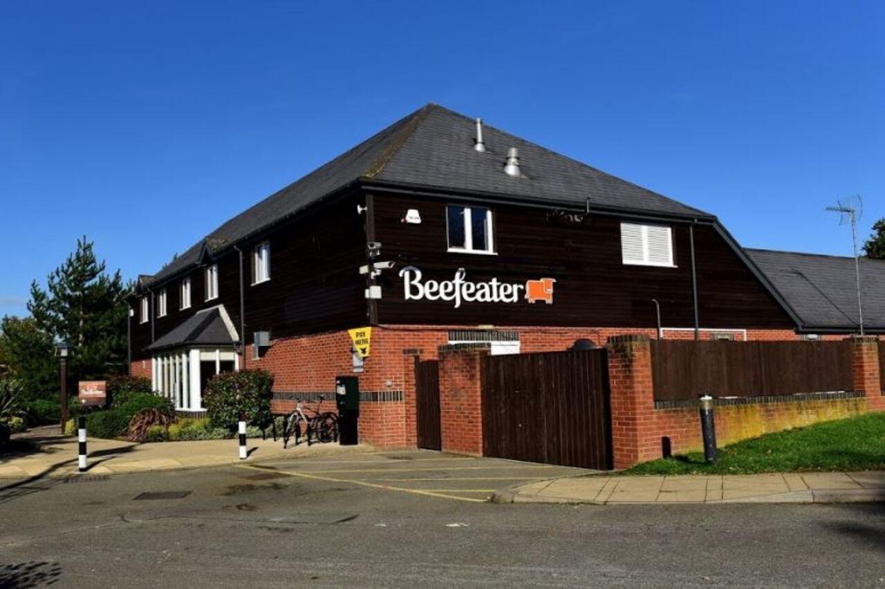 Premier Inn Isle Of Wight Newport  Exterior photo