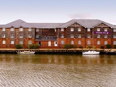 Premier Inn Isle Of Wight Newport  Exterior photo